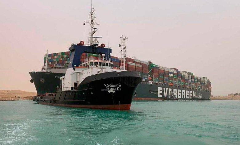 Egypt denies reports of suspending navigation in Suez Canal