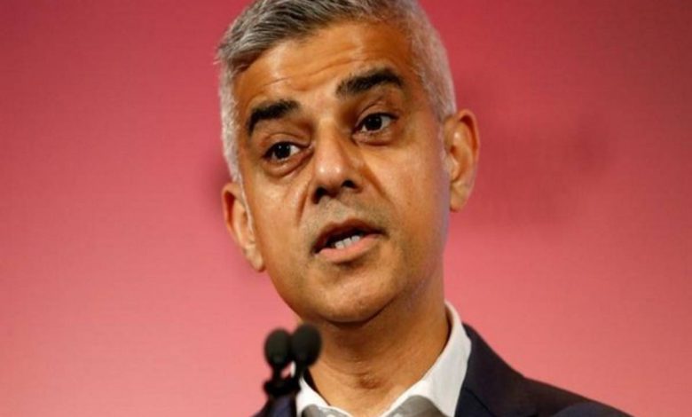Face mask to remain mandatory in London public transport