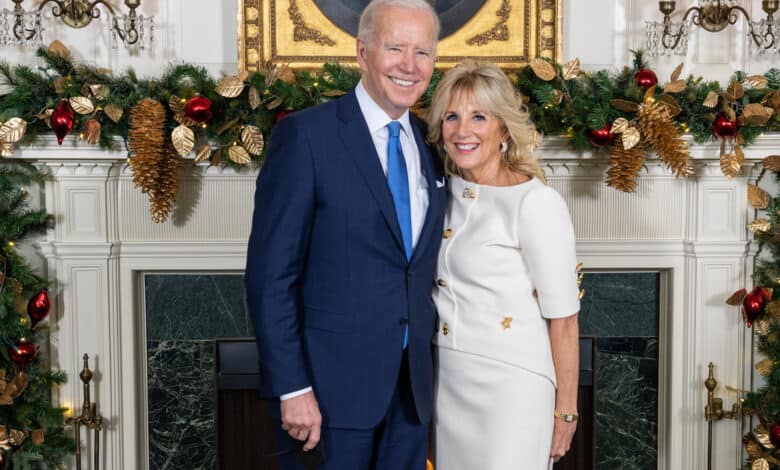 Biden mark Christmas with holiday calls to service members