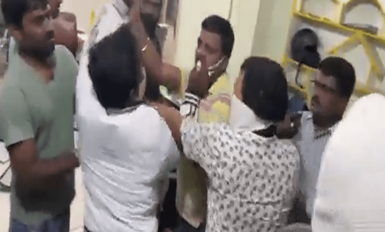 Telangana Congress chief condemns Teenmaar Mallanna’s remarks, office attack
