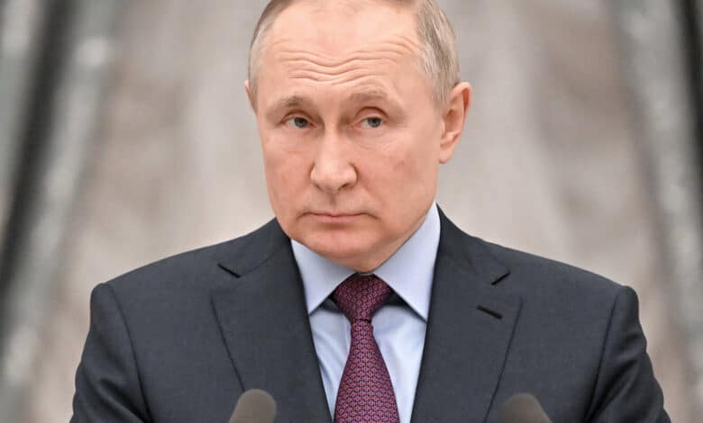 Putin spotted with ‘scar on his throat’ after being ‘resuscitated’: Report