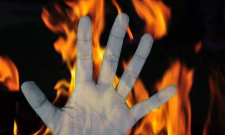 Class 10 student set ablaze by unidentified persons in Andhra