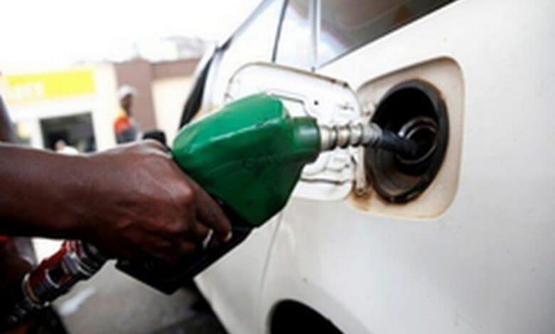 Sri Lanka reduces fuel prices amid shortage