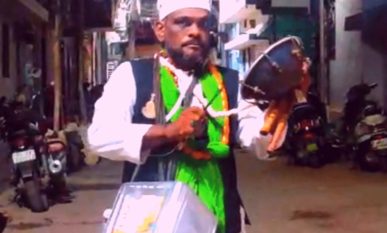 Sehriwalas: Guardians of tradition roam streets to wake up people for pre-dawn meal in Ramzan in Hyderabad