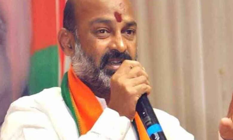 Telangana BJP demands resignation of Edu Min over Class 10 question paper leak