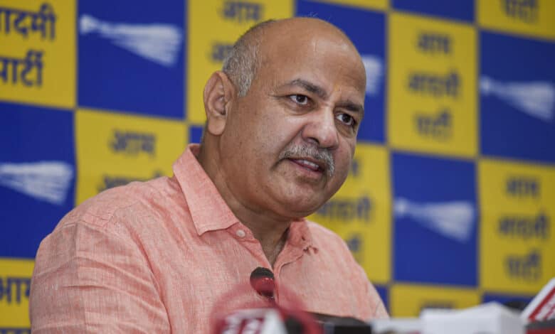 MHA gives nod to prosecute Sisodia, Satyendar Jain in corruption case