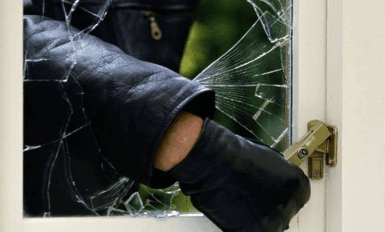 House burglar