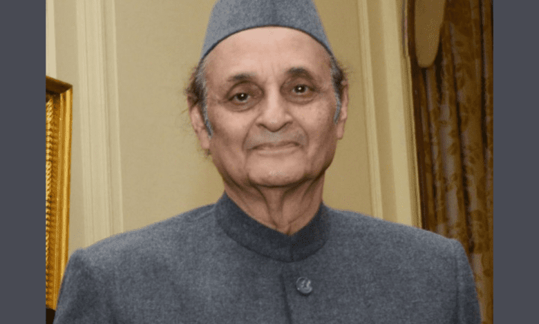 Very few Kashmiri Pandits returning to Valley due to sense of fear, apprehension: Karan Singh