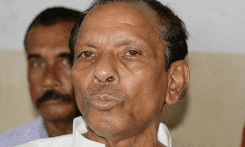 Controversial Bengal Minister seen threatening on-duty woman forest officer