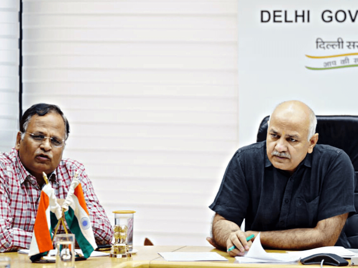 ACB issues summons to Manish Sisodia, Satyendar Jain