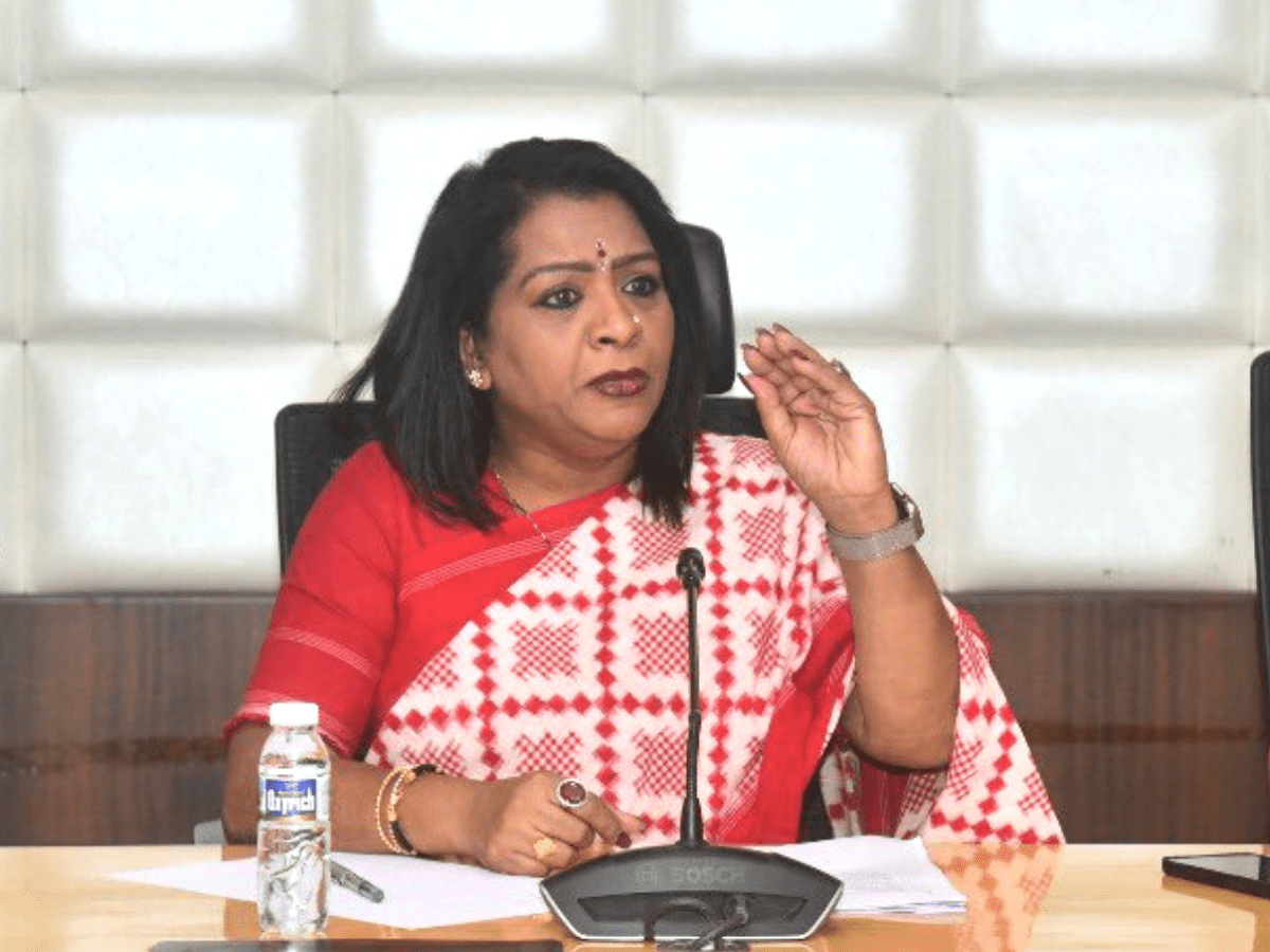 Hyderabad Mayor inaugurates Indira Mahila Shakti canteen