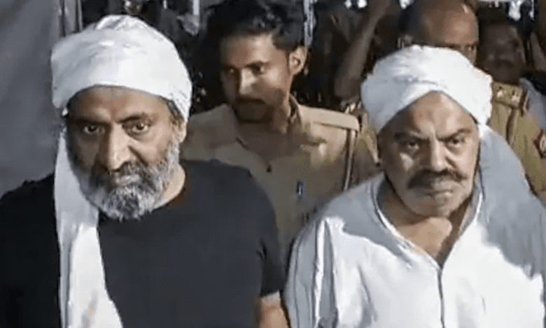 UP cops wait in vain for Atiq-Ashraf 'chaliswa'