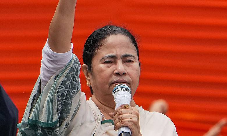 Mamata accuses Modi govt of turning democracy into jail