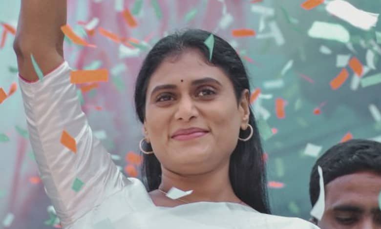 Sharmila hits out at brother Jagan, says 'nobody can control' her