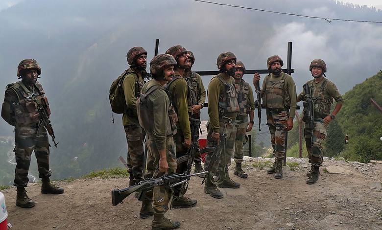Heavy shelling by Pakistani troops along LoC in J&K, mother-daughter duo injured