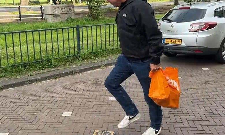 Far-right Dutch extremist Edwin Wagensfeld desecrates copy of Quran