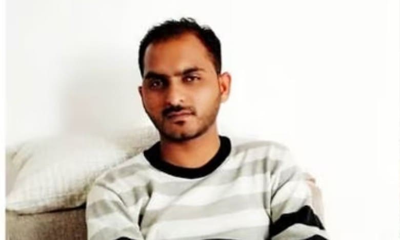 Bangalore techie takes Rs 2.7L loan to fill potholes on public road