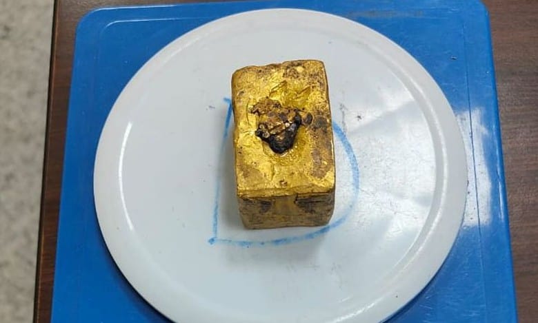 Passenger at Hyderabad airport hides gold worth Rs 56L in dustbin, held