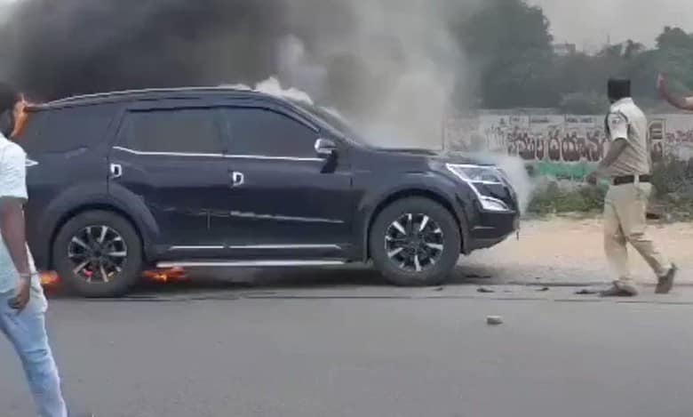 Video: Moving SUV car goes up in flames in Hyderabad