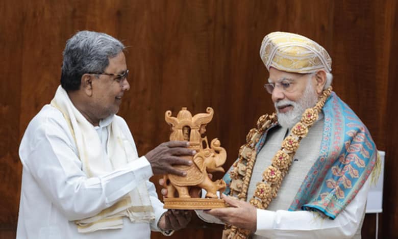 Siddaramaiah meets PM Modi in Delhi