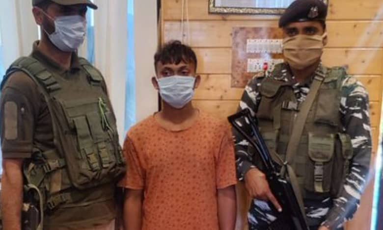 J&k: West Bengal man arrested with stolen pistol in Srinagar