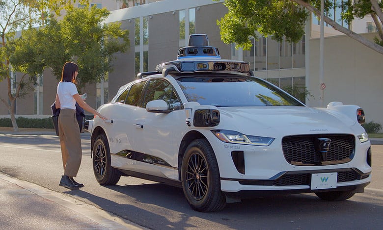 Self-driving cabs can now operate in San Francisco 24/7