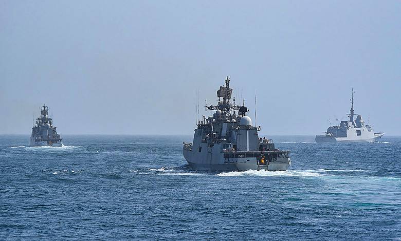 Indian Navy’s fast attack ship visits Sri Lanka