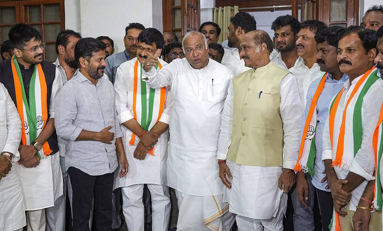 LS polls: Telangana Congress sits pretty but tough fight lies ahead