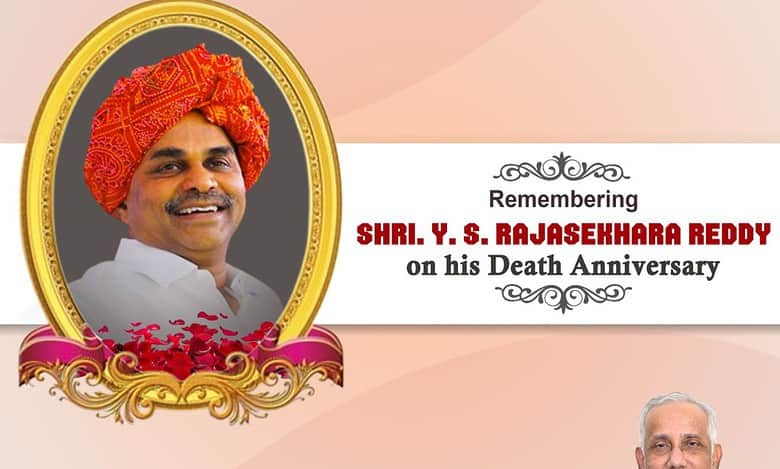 Andhra Pradesh Guv pays tribute to former CM YS Rajasekhara Reddy on his death anniversary