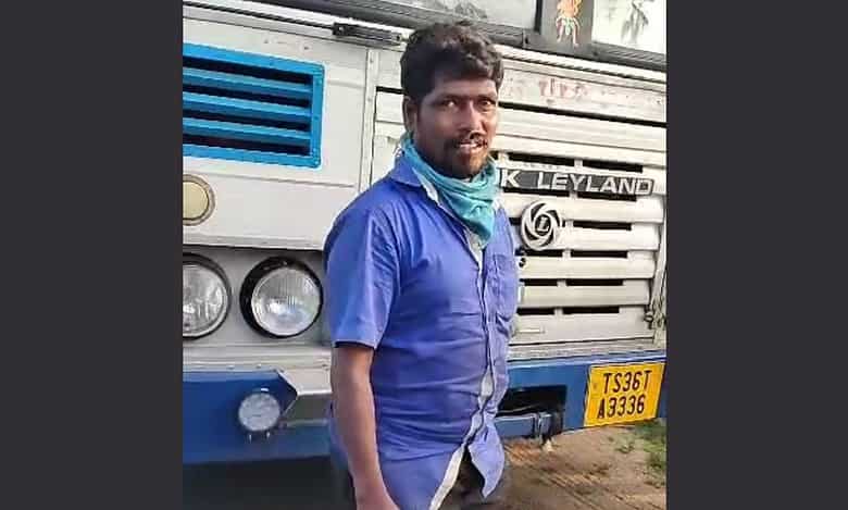 Telangana: Man steals TSRTC bus in Siddipet, drives until fuel ends