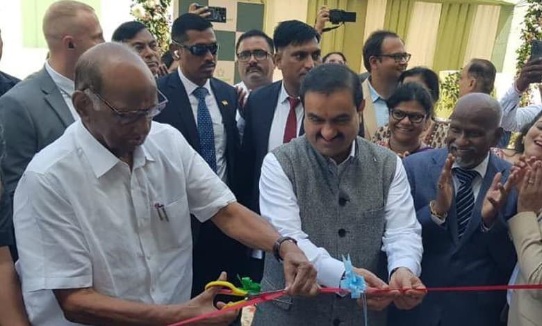 Sharad Pawar's visit to Gautam Adani (1)