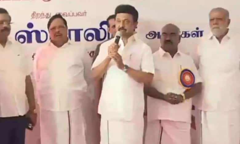 Stalin inaugurates distribution of free houses to Sri Lankan Tamil refugees