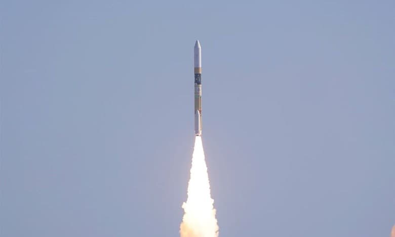 Moon race
