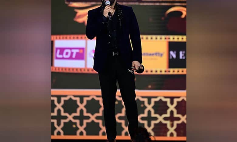 Jr NTR bags Best Actor award at SIIMA for 'RRR'