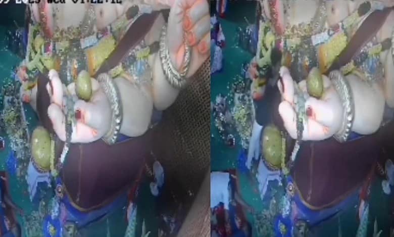Hyderabad: Man steals 11-kg laddu from Ganesh pandal in Miyapur