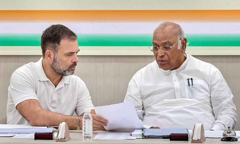 Atmosphere is on our side; Us - 5, Them - 0, says confident Kharge