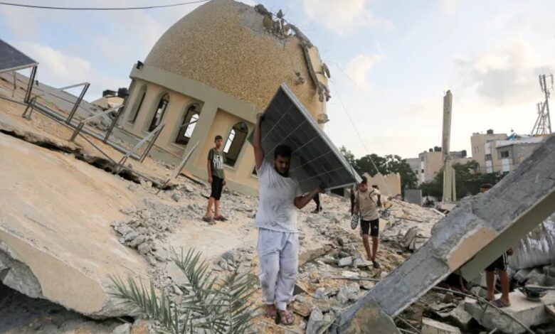700 Israelis, 380 Palestinians killed as war enters 2nd day