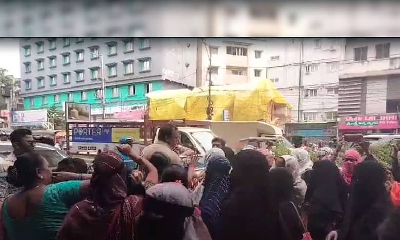 Hyderabad: 2BHK beneficiaries protest against delay in allotment