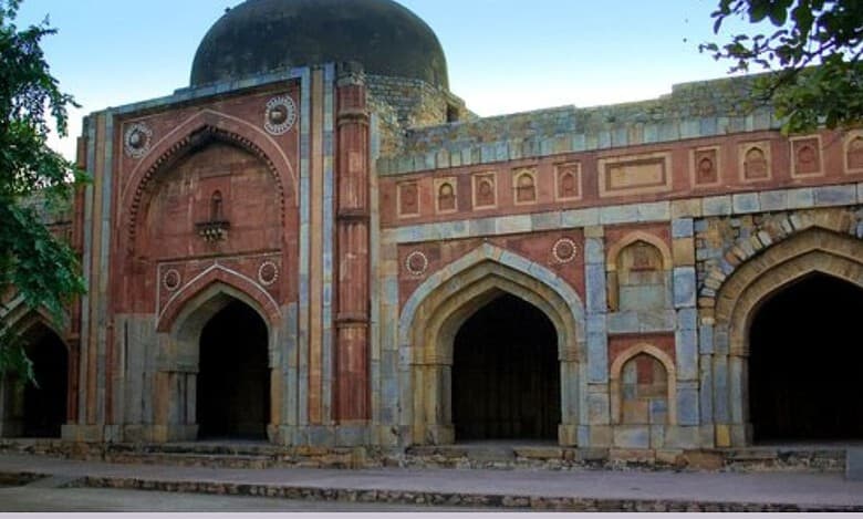 HC to hear plea against not allowing prayers in Mughal Mosque on Dec 1