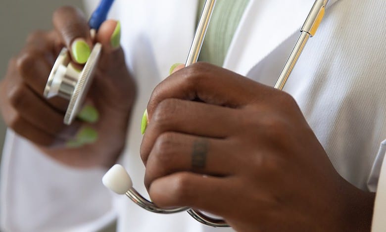Kuwait: 10K nurses to get KD 50 increment; relief to over 7K expats