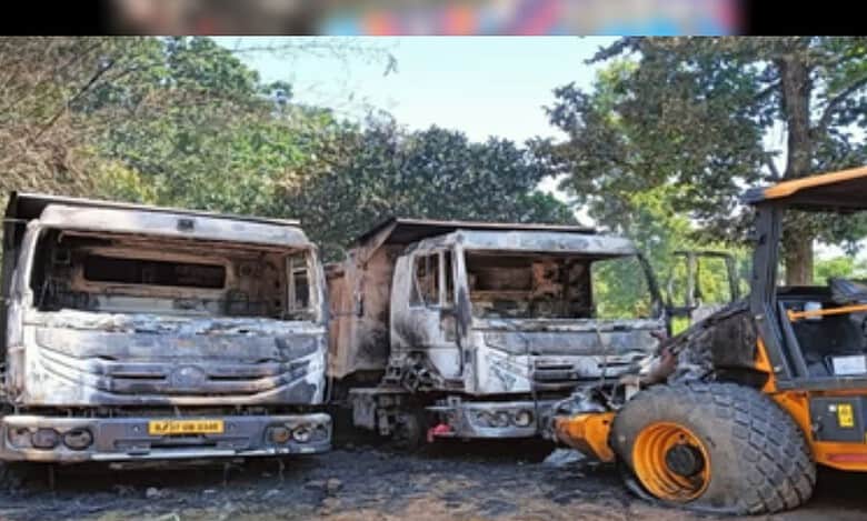 Jharkhand: Maoists burn 4 vehicles at railway construction site in Hazaribagh