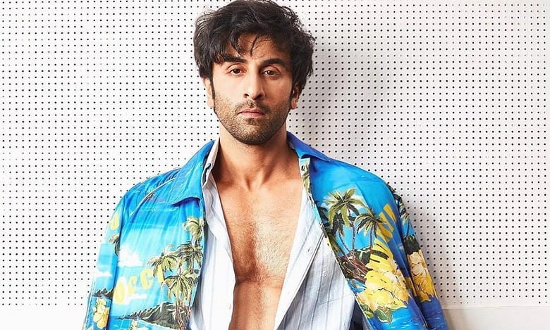 Ranbir Kapoor reveals why Rishi Kapoor hit him at Diwali pooja
