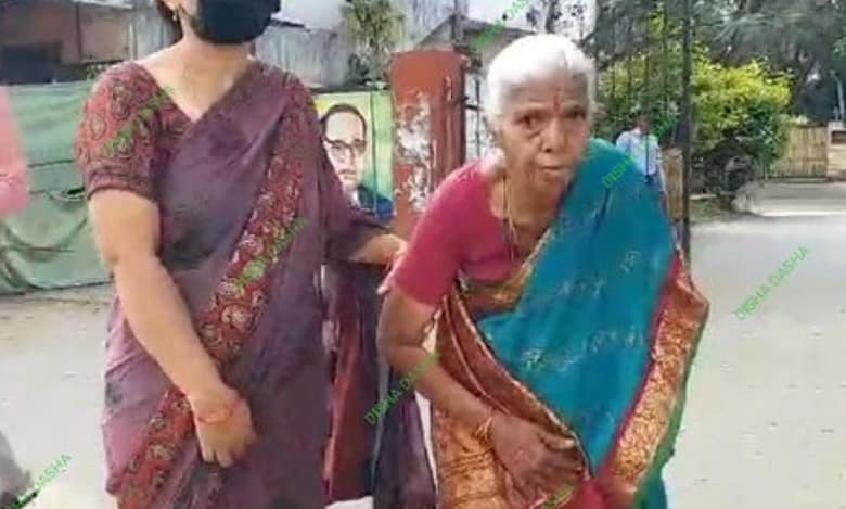 Telangana: 82 yr old files nomination from Jagtial for justice