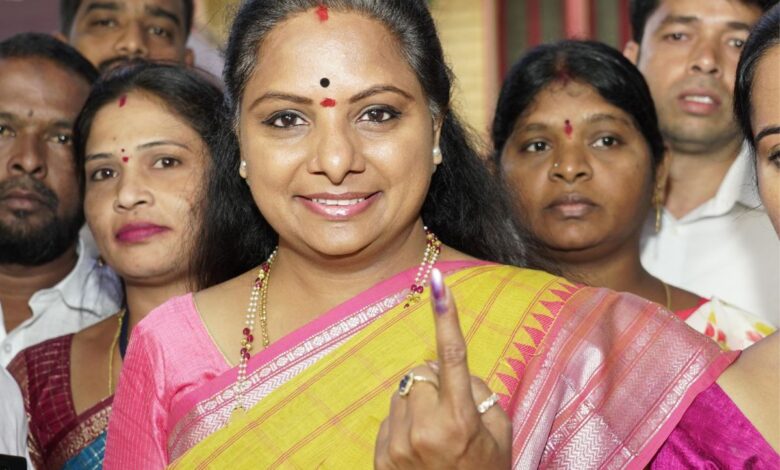 Telangana: BRS' K Kavitha casts vote in Banjara Hills