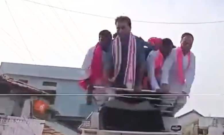 Video: KTR escapes major accident during BRS rally