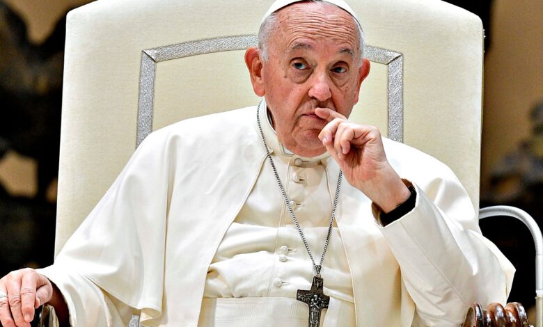 Pope Francis appears at hospital window to render blessing, discharged