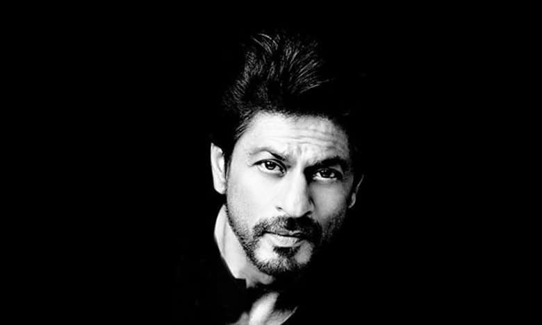 Shah Rukh Khan steals attention at Diwali bash of Salman Khan's sister
