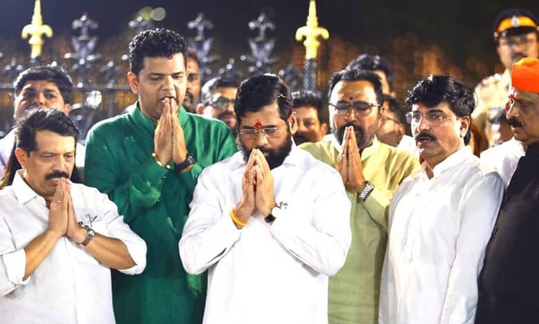 Shiv Sena at the memorial of Balasaheb Thackeray