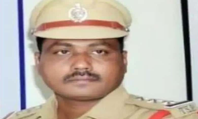 Telangana: Mahbubnagar cop attacked with knife by unknown assailant