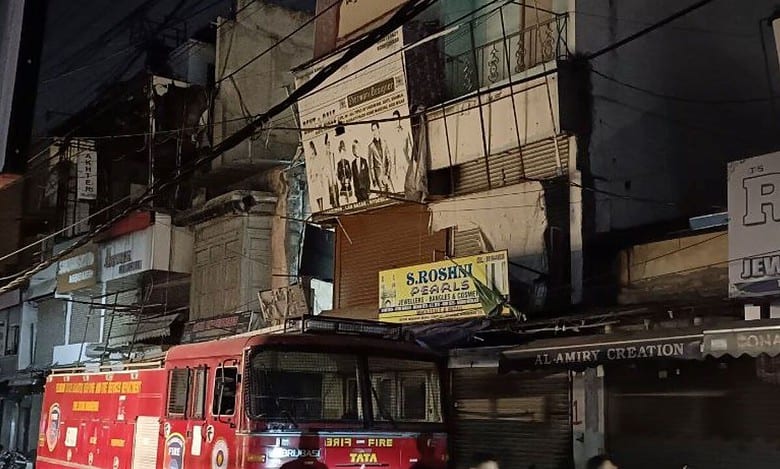 Fire at Laad Bazaar in Hyderabad